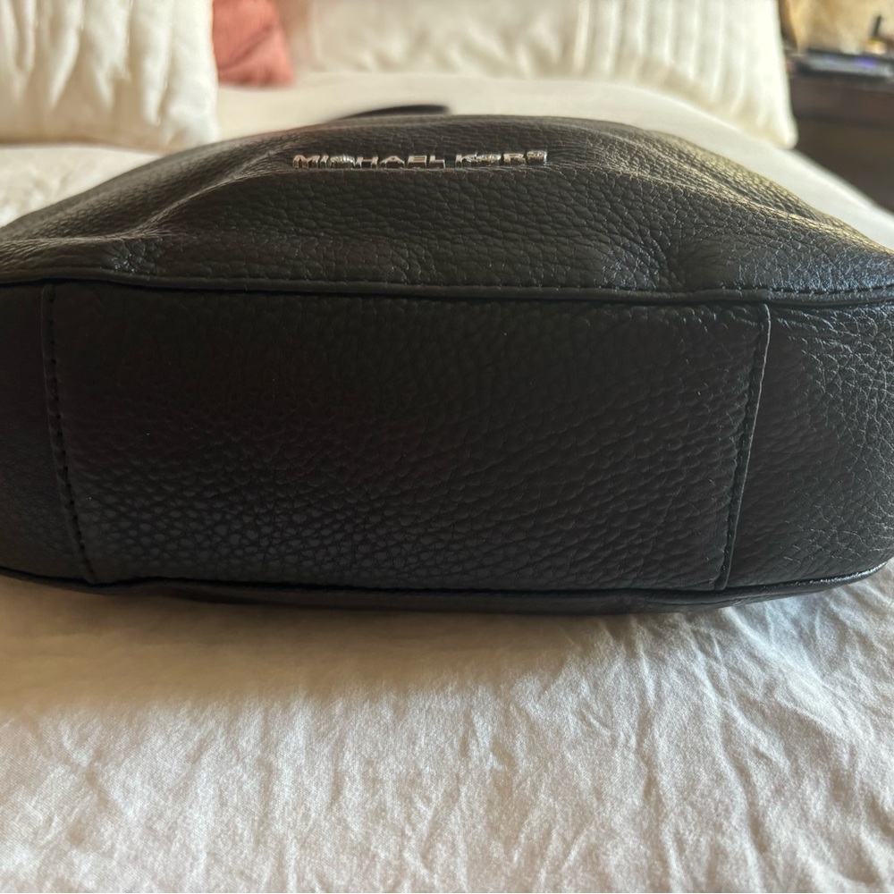 Michael Kors Black Pebbled Leather Shoulder Bag - Picture 3 of 10